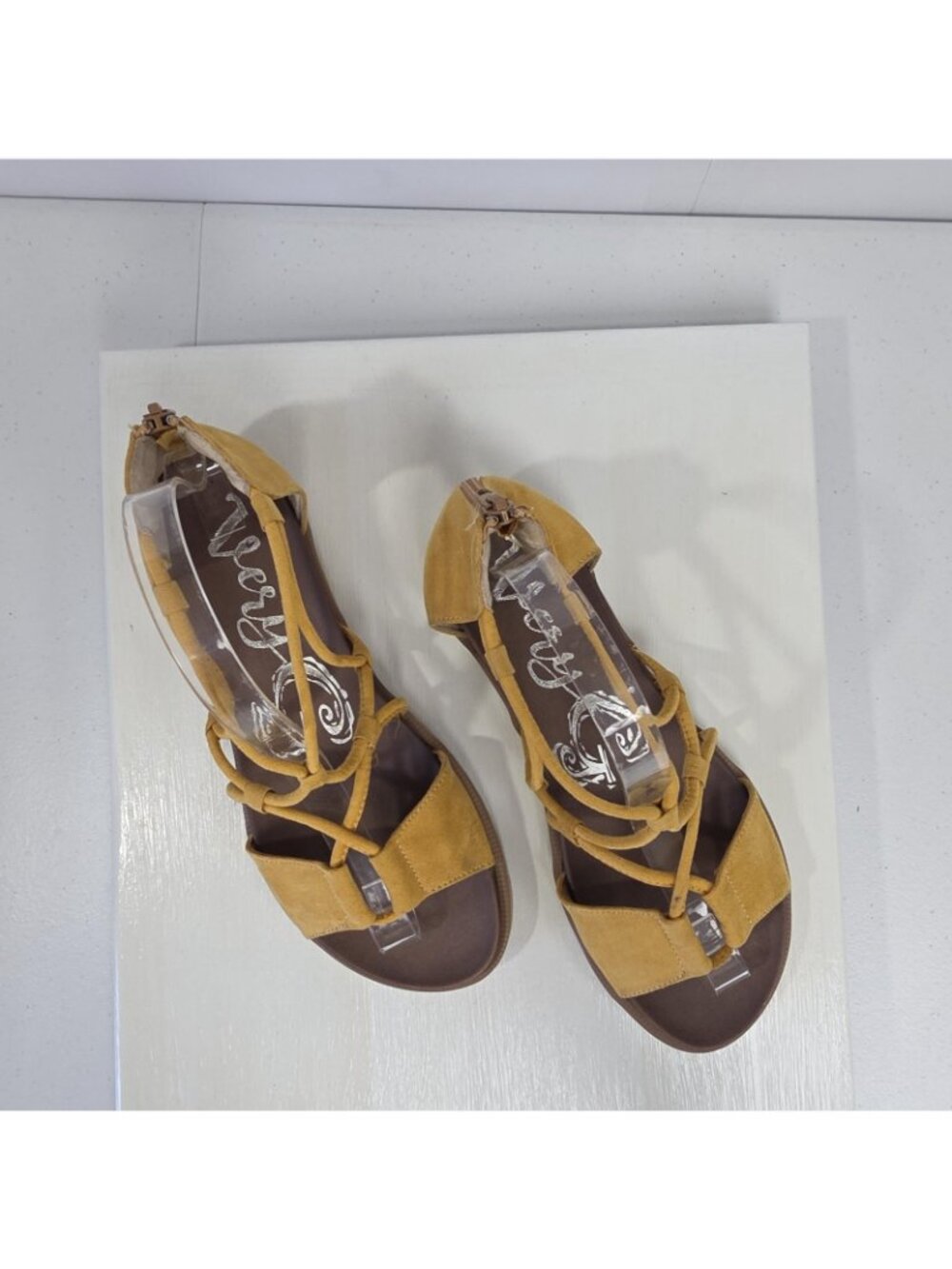 Very G Sandals Womens Size 7.5 Yellow Gladiator Flat Strappy Zip Back Faux Suede - Picture 7 of 11